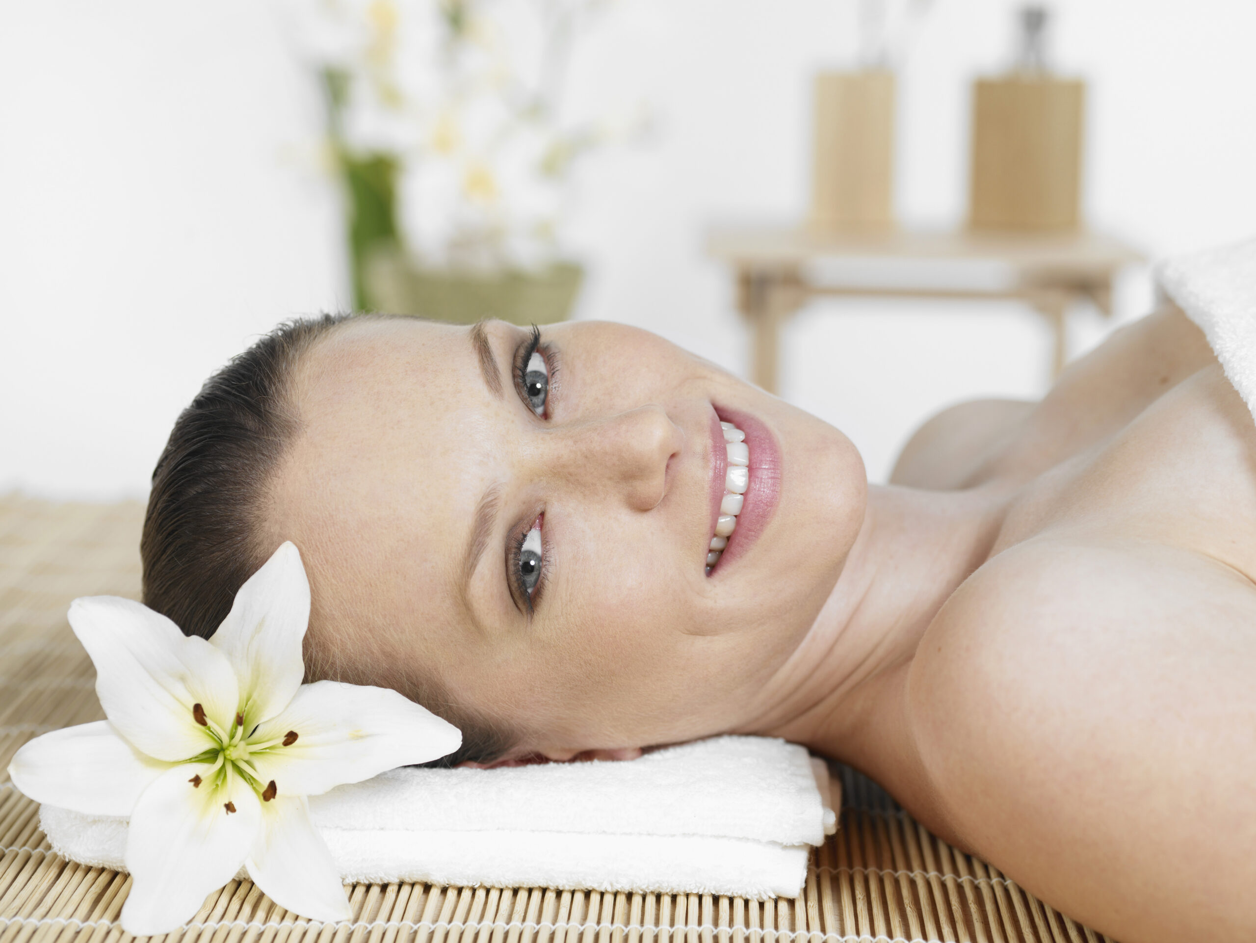 W24, young woman at spa, studio